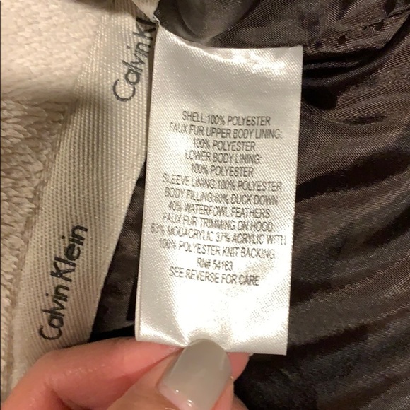 $20% Calvin Klein Removable Faux Fur - Picture 8 of 8